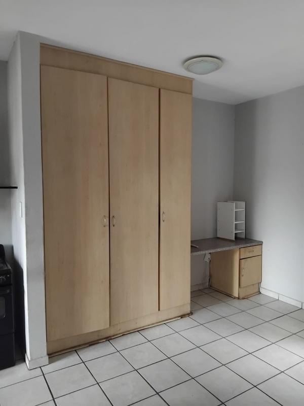 1 Bedroom Property for Sale in Kannoniers Park North West